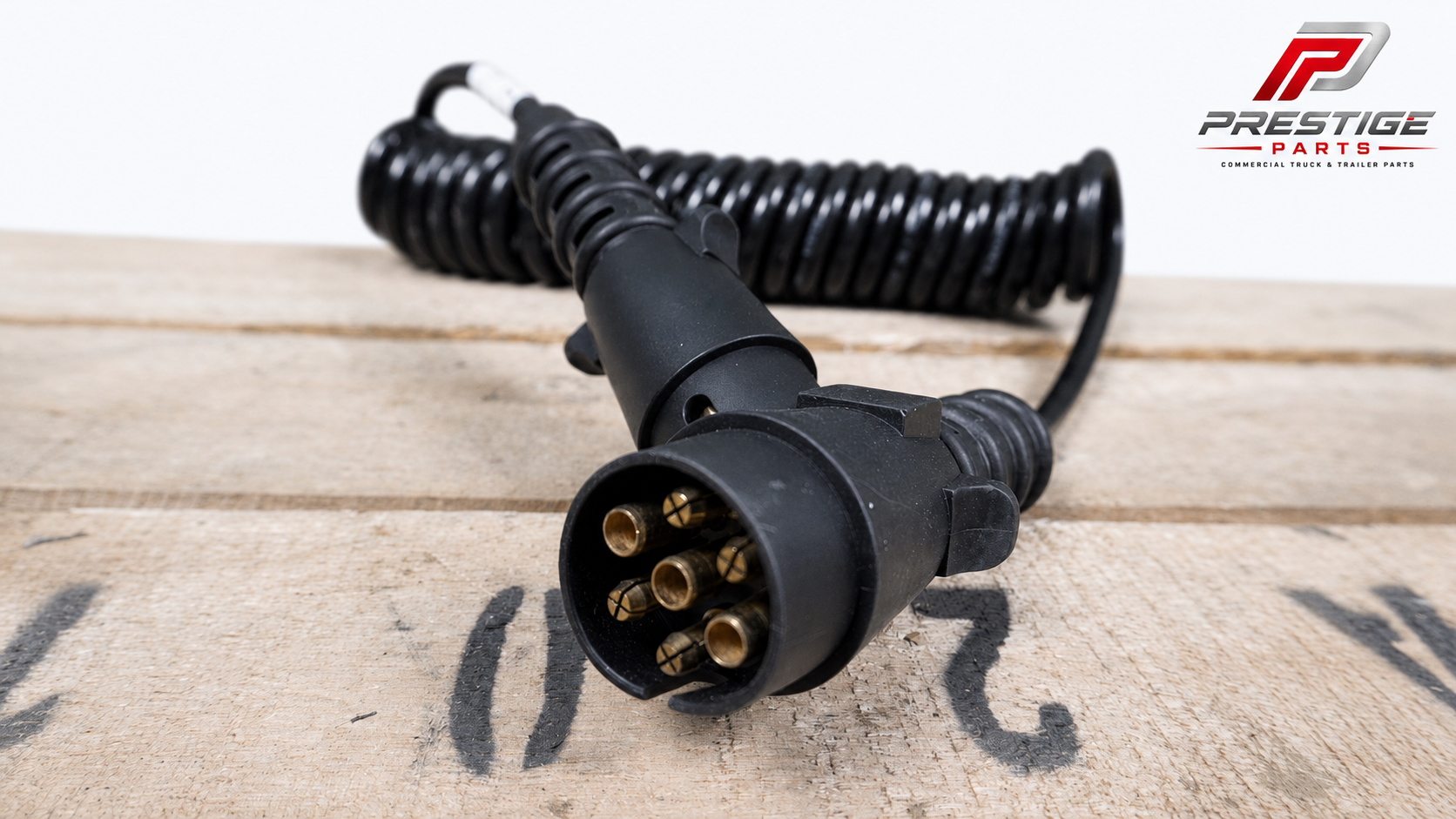 Electricals for commercial trucks and trailers — UNIVERSAL & ACCESSORIES